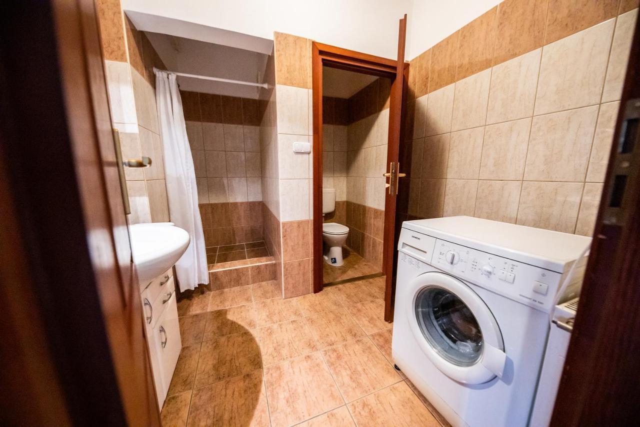 Апартаменты Elit Apartman Дебрецен Экстерьер фото